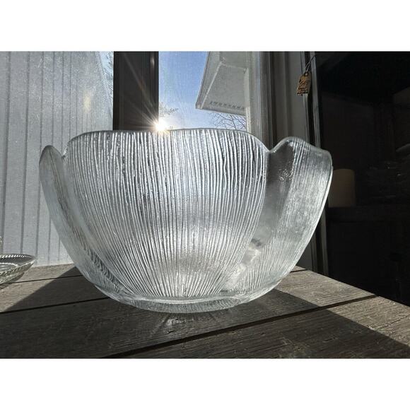 Arcoroc Fleur Extra Large Bowl 12" W France Vintage Deep Glass Punch Bowl - Picture 9 of 14